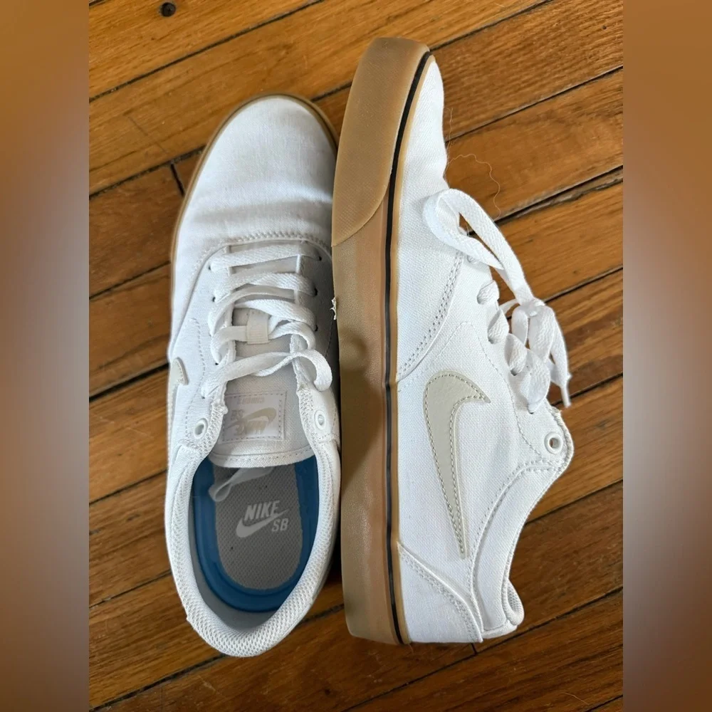 Nike SB Chron 2 Canvas White and Gun Light Brown Skate Shoes Men’s 9.5